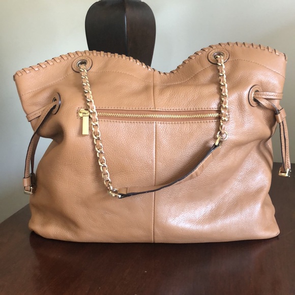 SOLD Tory Burch shoulder bag - Picture 3 of 10